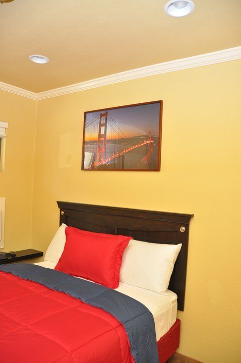 River East Inn: 2020 Highland Road, Baton Rouge, LA 70802